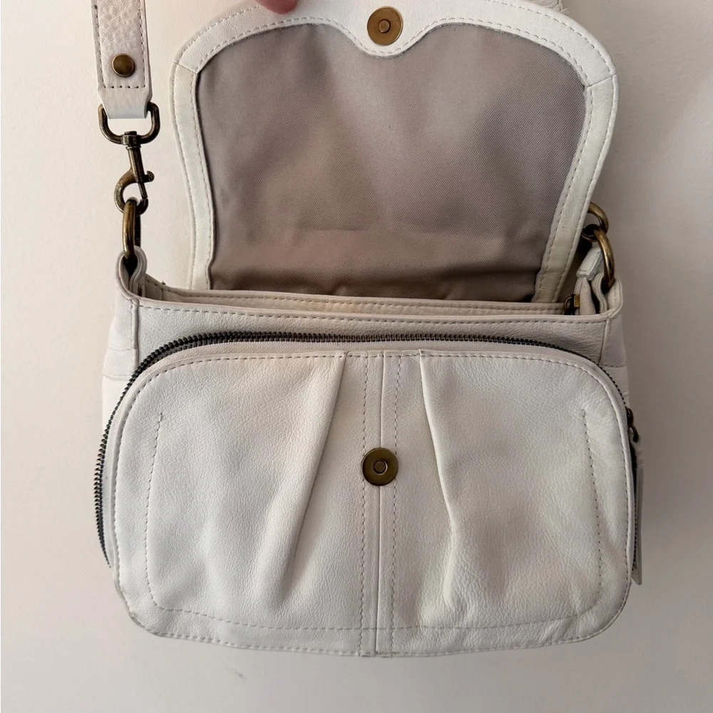 American Leather Co. Marino Crossbody Bag Cream - Picture 6 of 10
